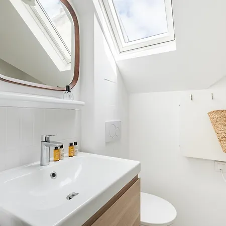 Veeve - Eclectic Eminence