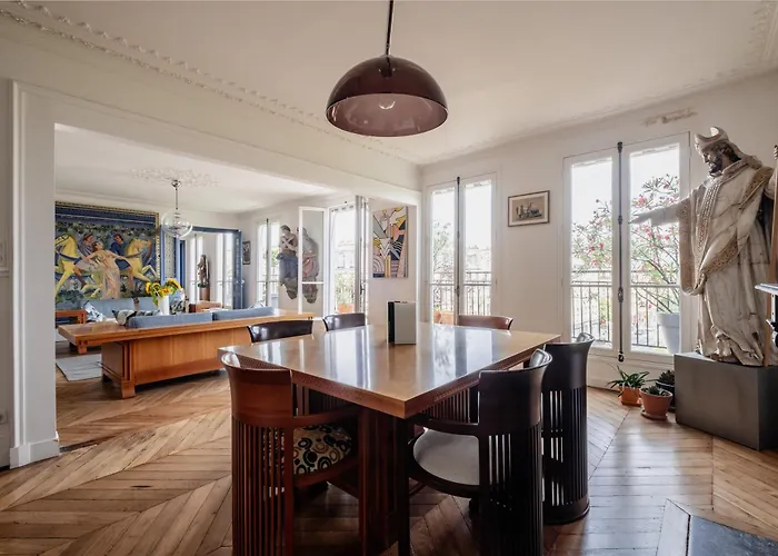 Veeve - Eclectic Eminence Daire *